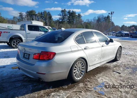 2011 BMW 535I xDrive z USA, uszkodzony, nr VIN WBAFU7C5XBC877558